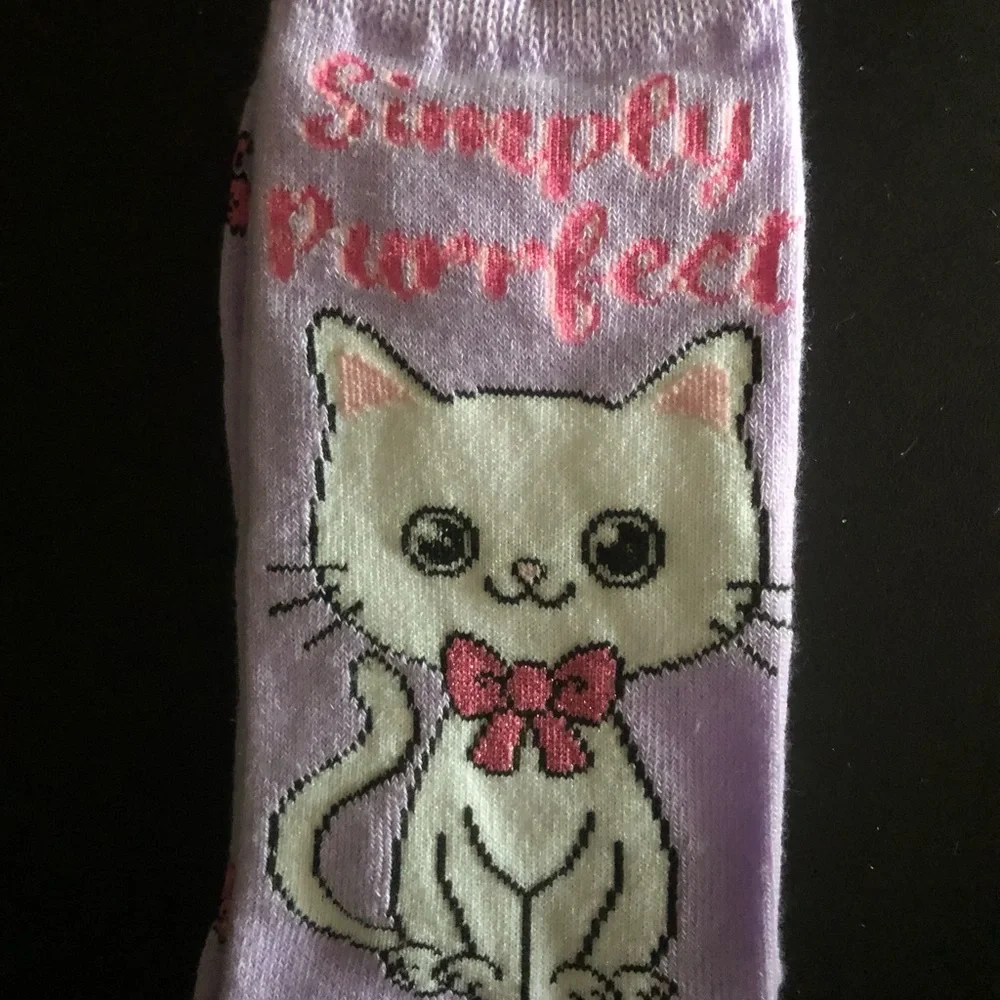 Cat lovers 🐈 Purple Cat Crew Socks simply purrfect